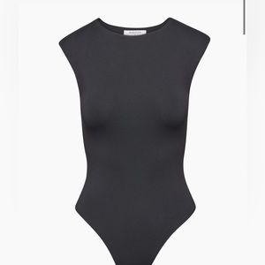 Babaton Contour Shoulder Pad bodysuit